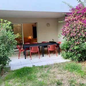https://appart-t3-jardin-1-km-la-plage.fr-provencehotel.com